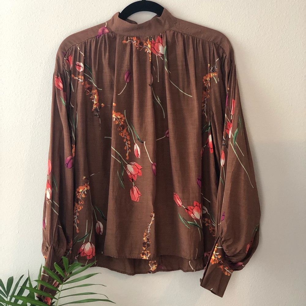 H&M Floral Long Sleeved Blouse